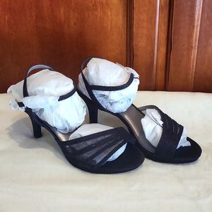 Karen Scott Heels 9M Black